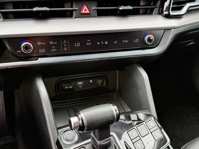 2023 Kia Sportage - Image 21