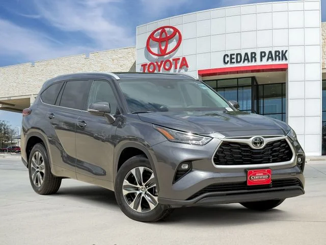2025 Toyota Highlander - Image 1