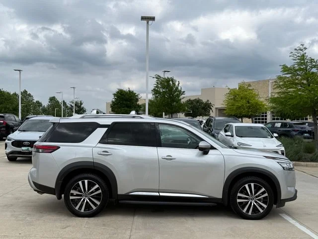 2023 Nissan Pathfinder - Image 6