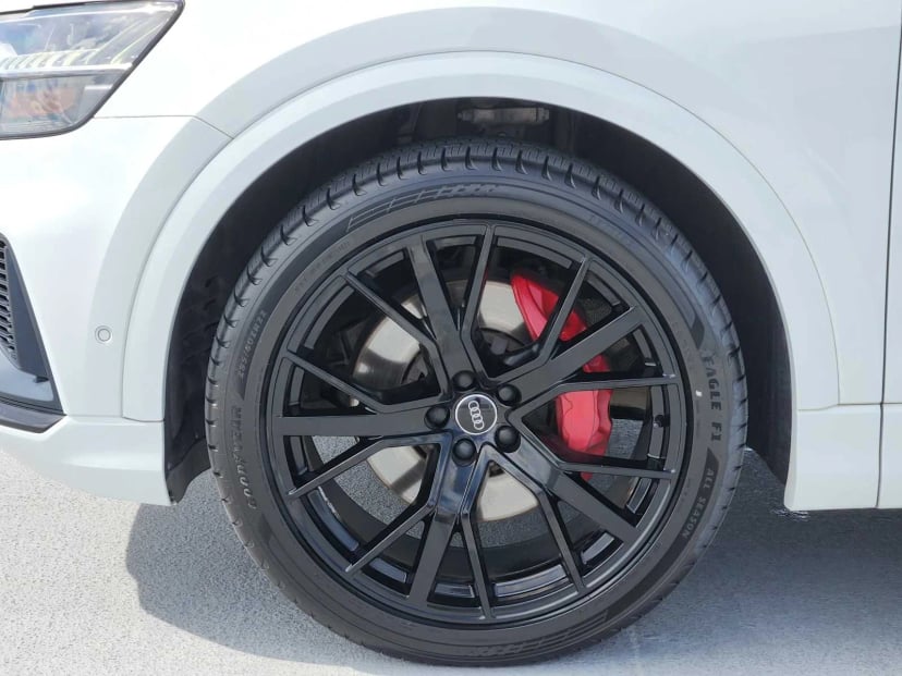 2021 Audi Q8 - Image 10