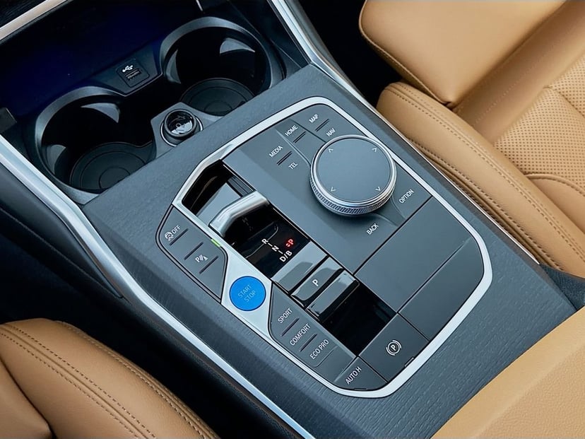 2026 BMW i4 - Image 15