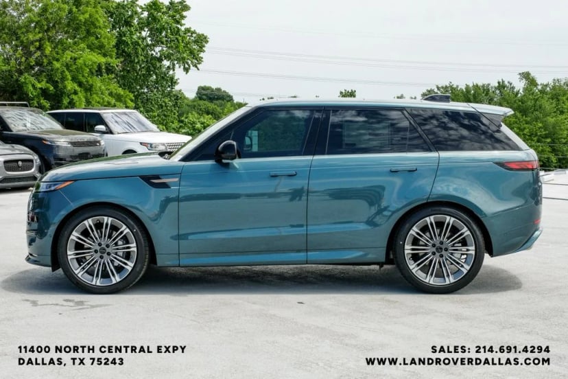 2026 Land Rover Range Rover Sport - Image 13