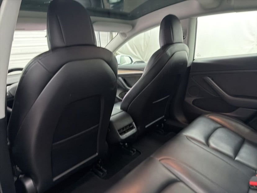 2022 Tesla Model 3 - Image 13
