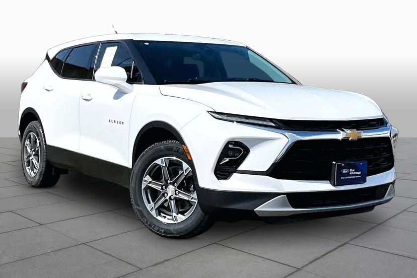 2023 Chevrolet Blazer - Image 3