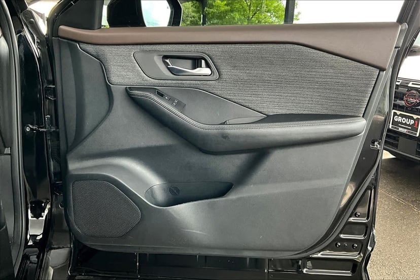 2023 Nissan Rogue - Image 22