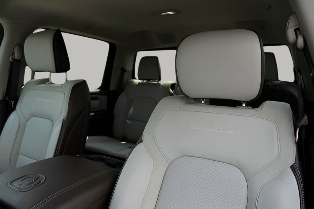 2025 Ram 1500 - Image 9