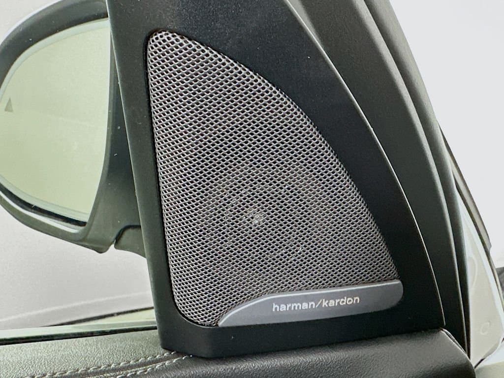 2023 BMW X7 - Image 14