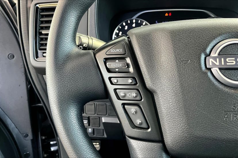 2023 Nissan Frontier - Image 23