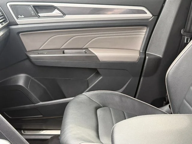 2022 Volkswagen Atlas Cross Sport - Image 11