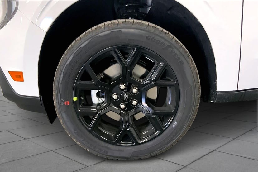 2026 Ford Maverick - Image 9