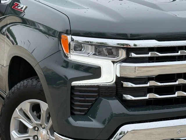 2025 Chevrolet Silverado 1500 - Image 3