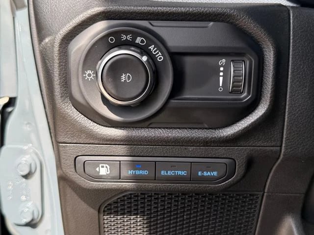 2024 Jeep Wrangler - Image 23