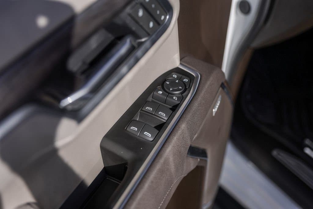 2026 Chevrolet Silverado 1500 - Image 25