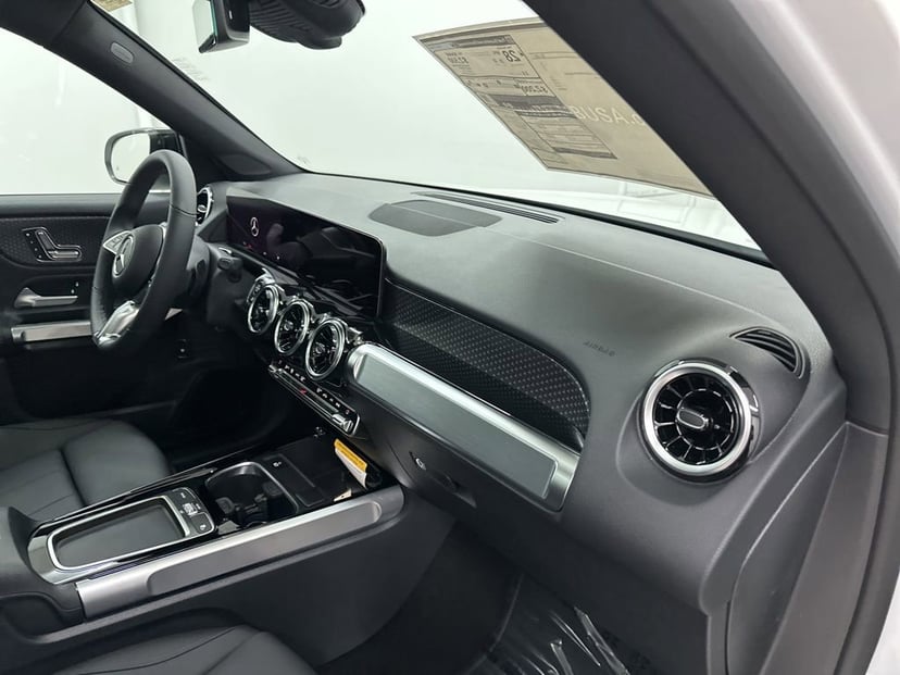 2026 Mercedes-Benz GLB - Image 60