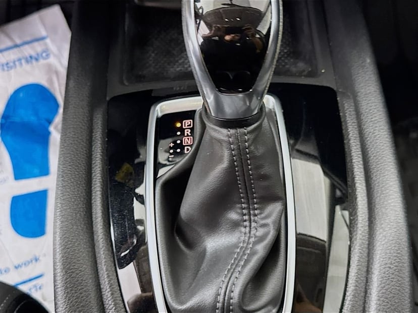 2018 Nissan Rogue - Image 20