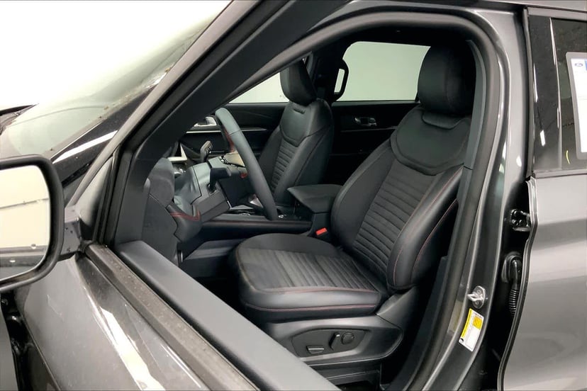 2026 Ford Explorer - Image 8