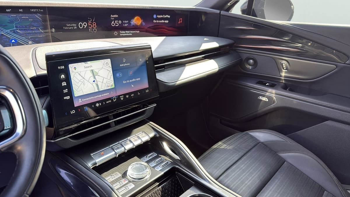 2024 Lincoln Nautilus - Image 20