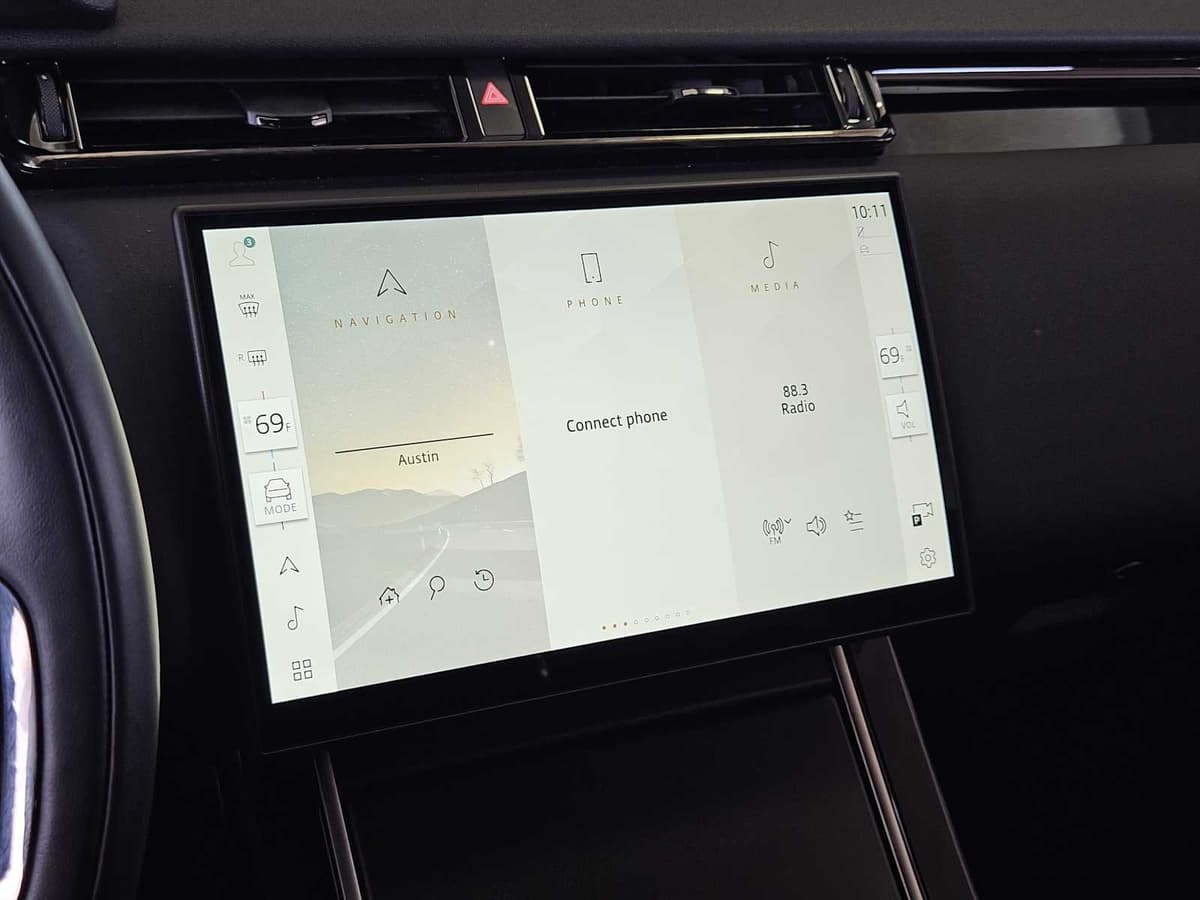 2026 Land Rover Range Rover Velar - Image 15