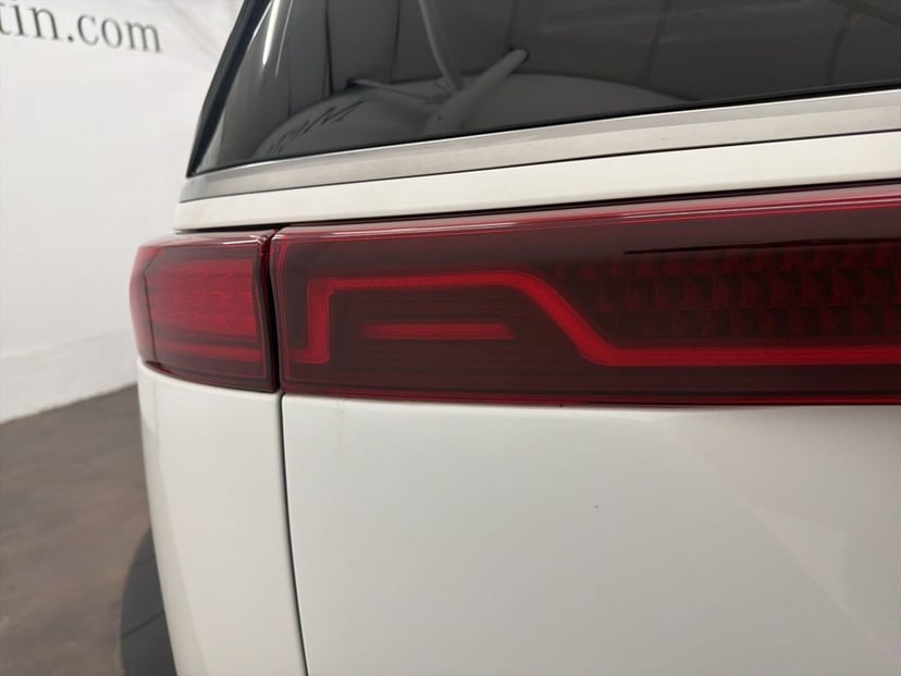 2023 Kia Carnival - Image 12