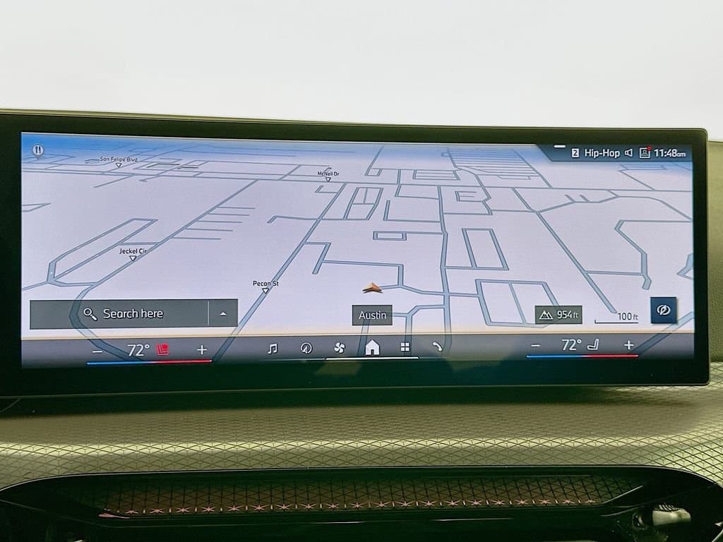 2025 BMW 4 Series - Image 13