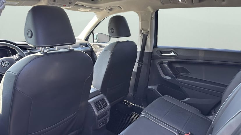 2021 Volkswagen Tiguan - Image 29