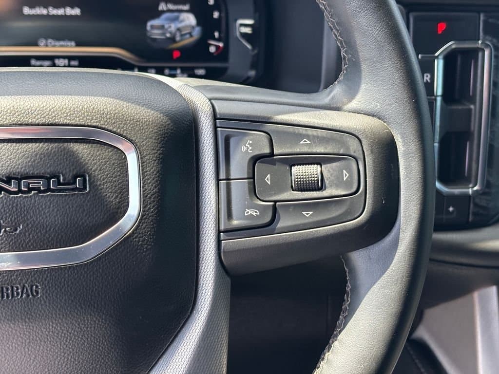 2023 GMC Yukon - Image 14