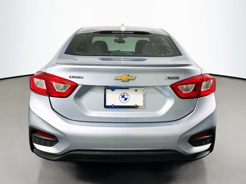 2017 Chevrolet Cruze - Image 6