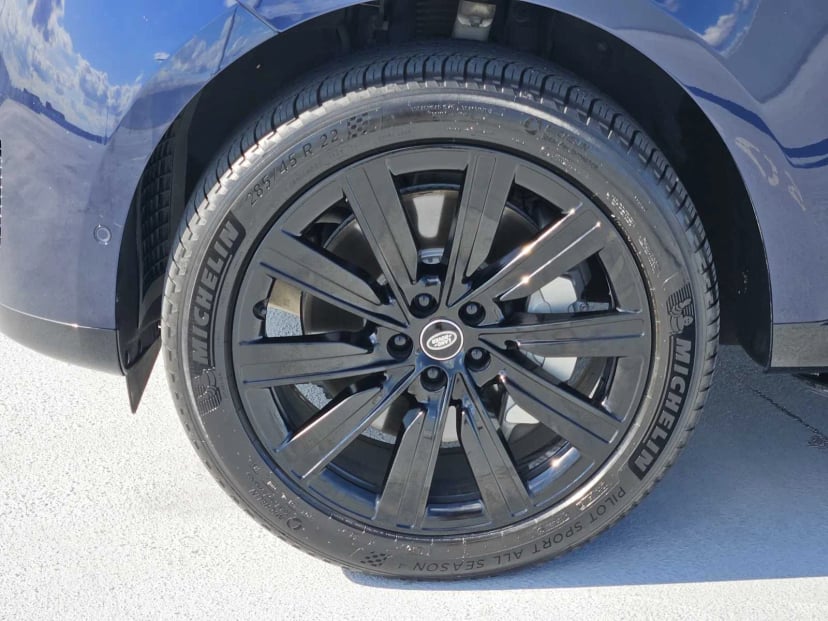 2023 Land Rover Range Rover - Image 10