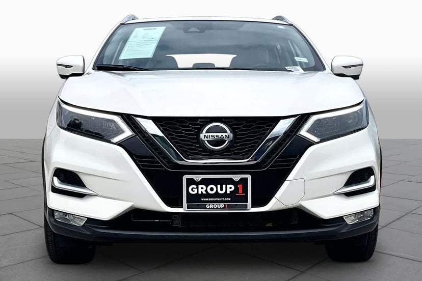 2022 Nissan Rogue Sport - Image 2