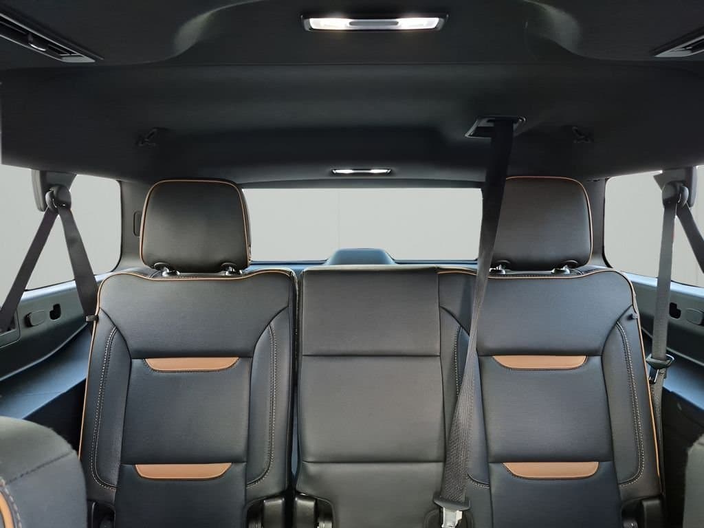 2024 GMC Yukon XL - Image 25
