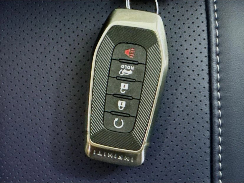 2027 INFINITI QX60 - Image 38