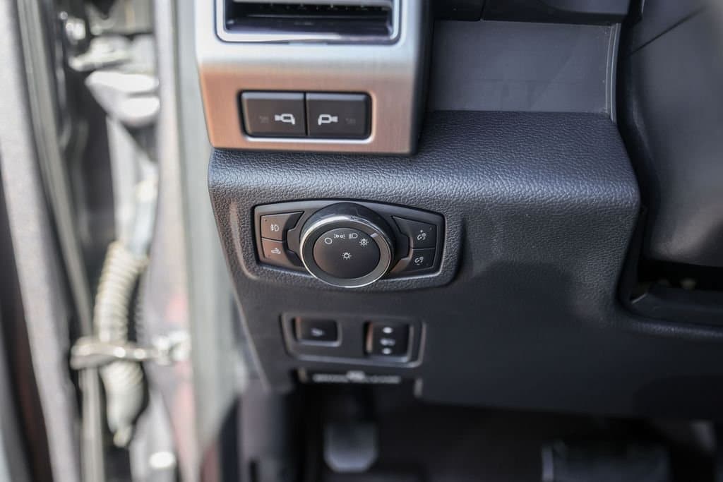 2022 Ford F-250SD - Image 18