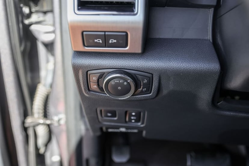 2022 Ford F-250SD - Image 18