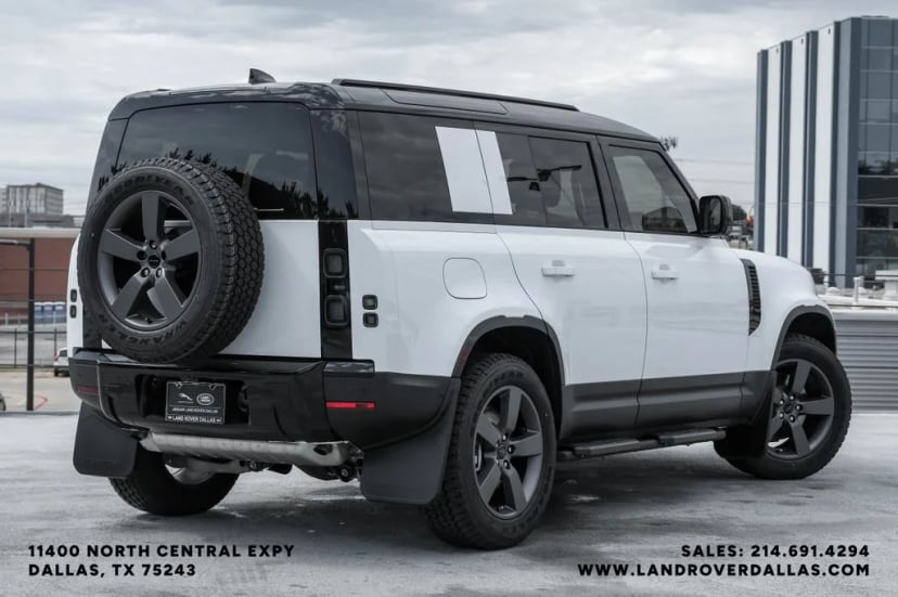 2026 Land Rover Defender 110 - Image 8