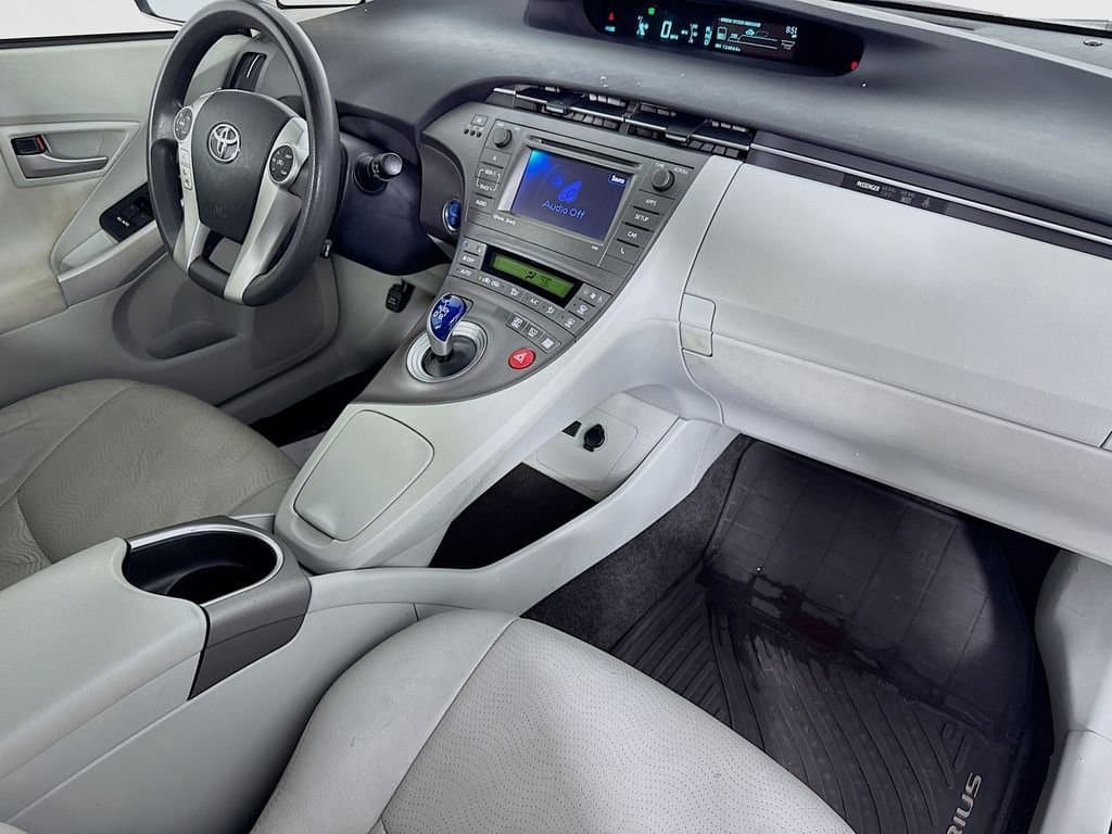 2014 TOYOTA Prius - Image 34