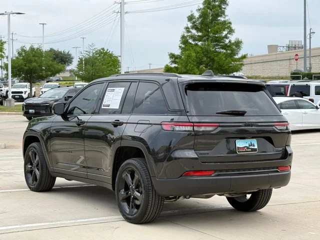 2024 Jeep Grand Cherokee - Image 6