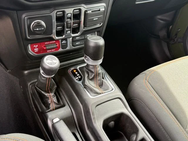 2023 Jeep Gladiator - Image 18