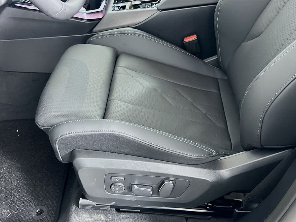 2025 BMW X3 - Image 21