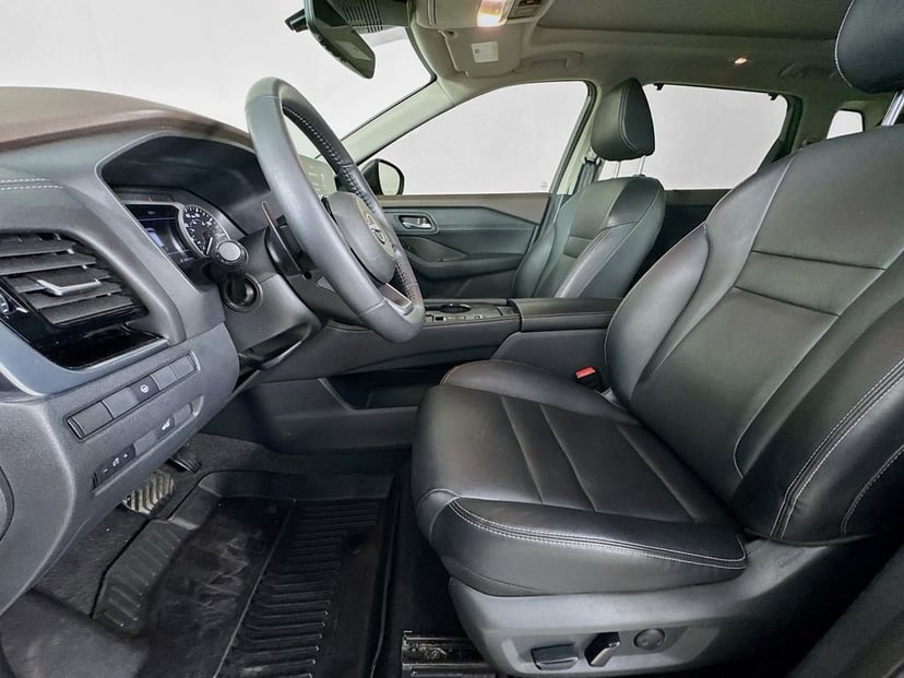 2023 Nissan Rogue - Image 26