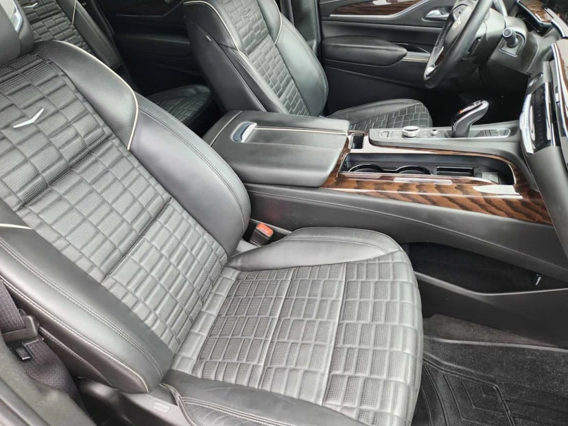2022 Cadillac Escalade ESV - Image 13