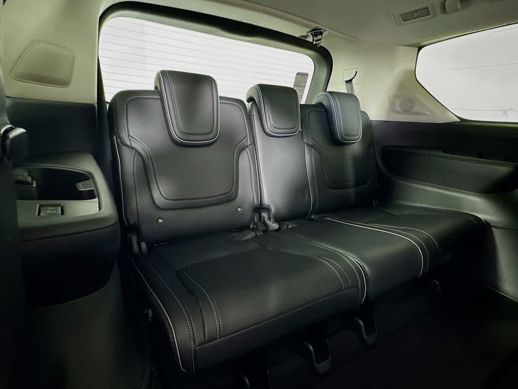 2026 INFINITI QX80 - Image 35