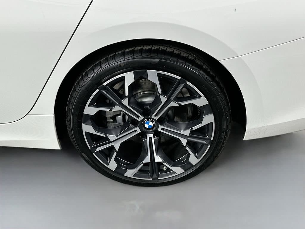 2026 BMW 3 Series - Image 23