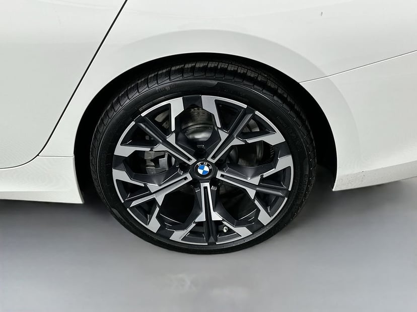 2026 BMW 3 Series - Image 23