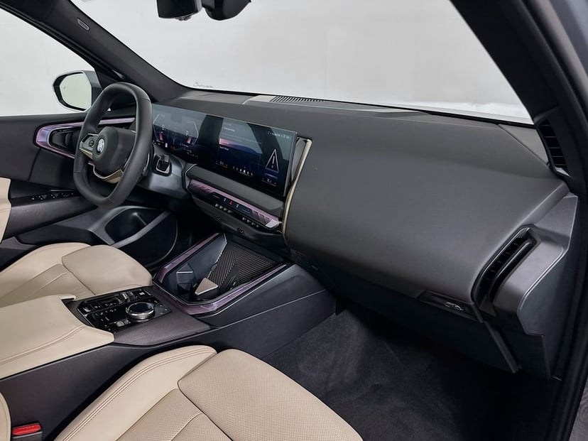 2025 BMW X3 - Image 28