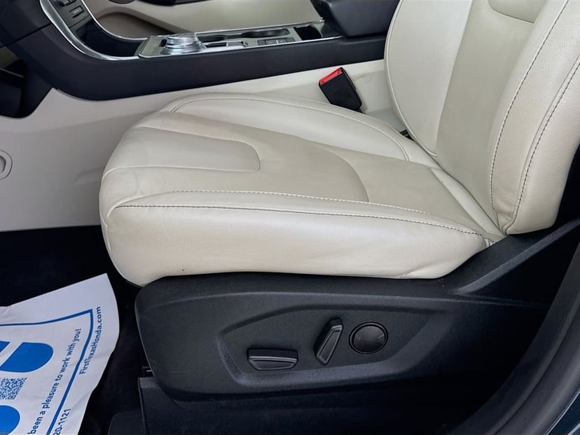 2022 Ford Edge - Image 24