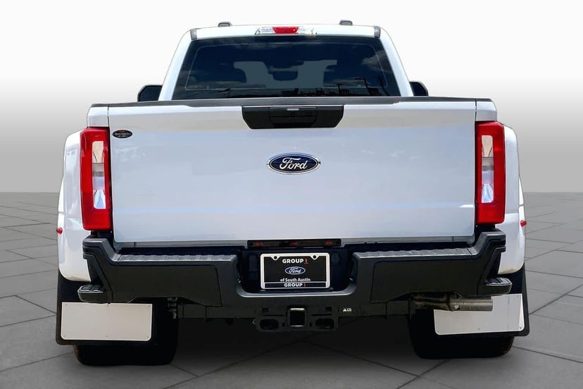 2026 Ford Super Duty - Image 3