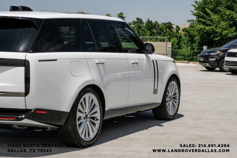 2026 Land Rover Range Rover - Image 10