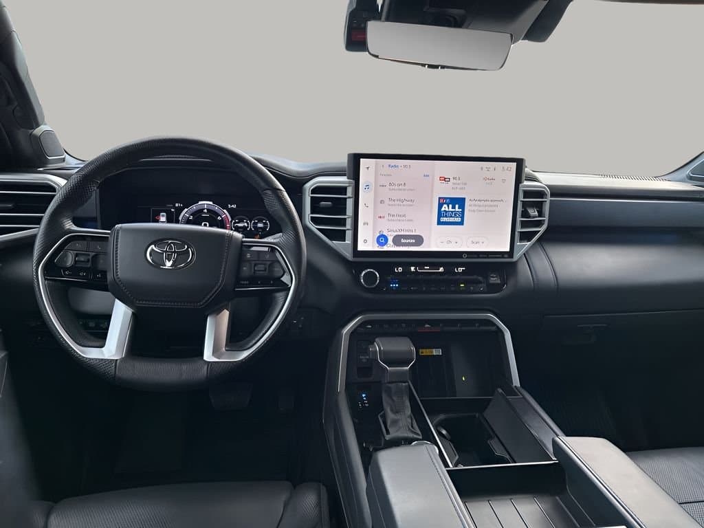 2024 Toyota Sequoia - Image 23