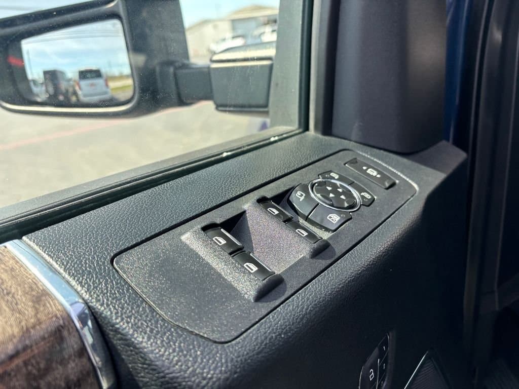 2017 Ford F-350SD - Image 21