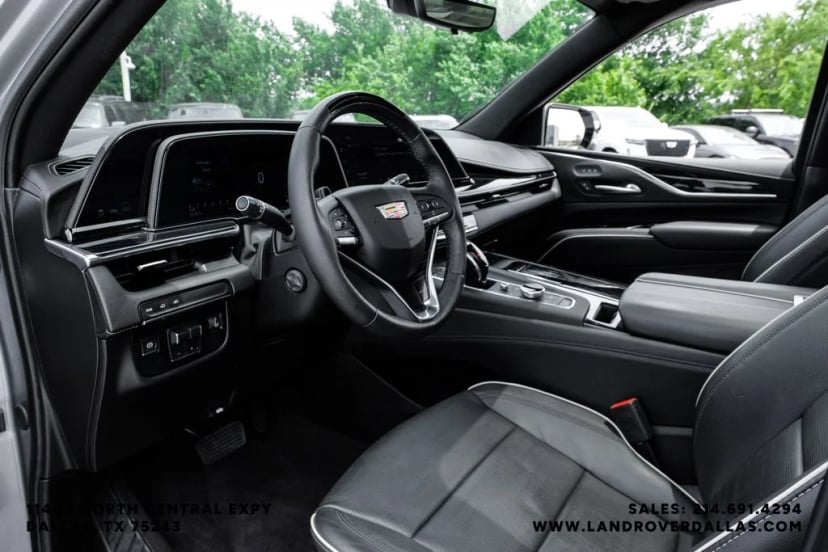 2023 Cadillac Escalade - Image 2